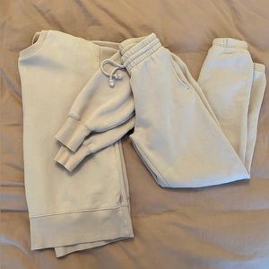 TNA COZY fleece new condition